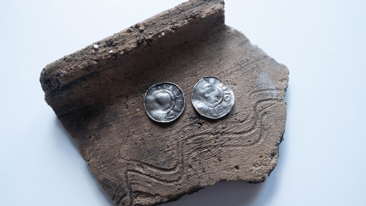 Rewelacja w Chodliku. Znalezisko dwóch monet krzyżowych z XI w.