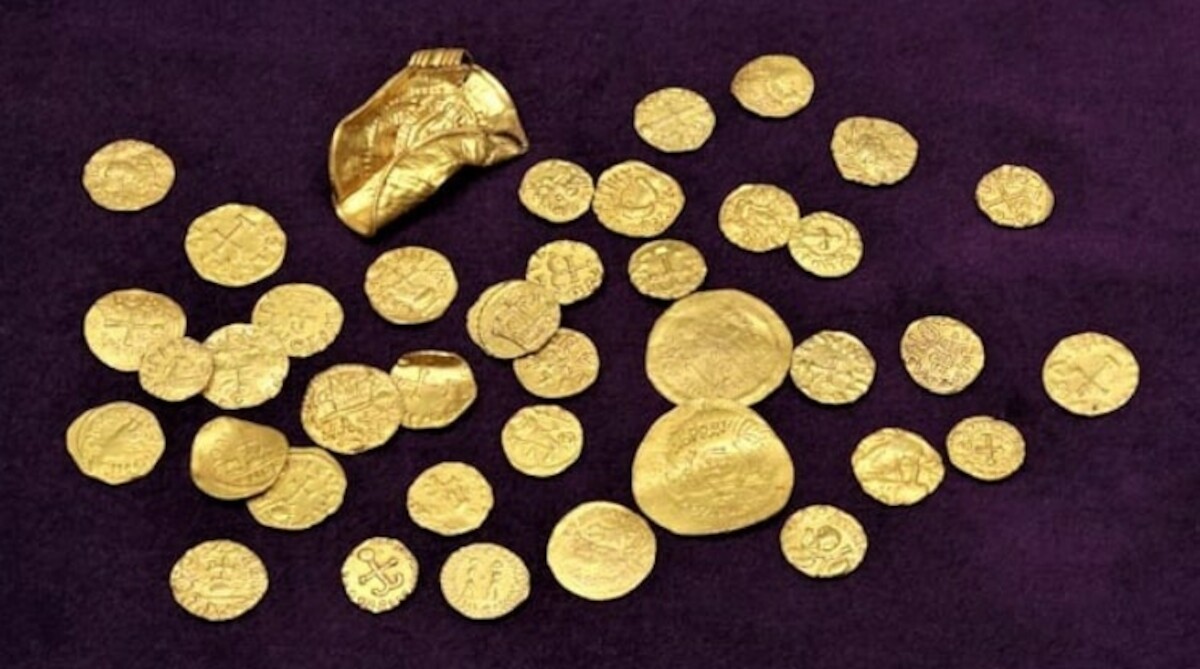 Największy skarb złotych monet znaleziony w Anglii