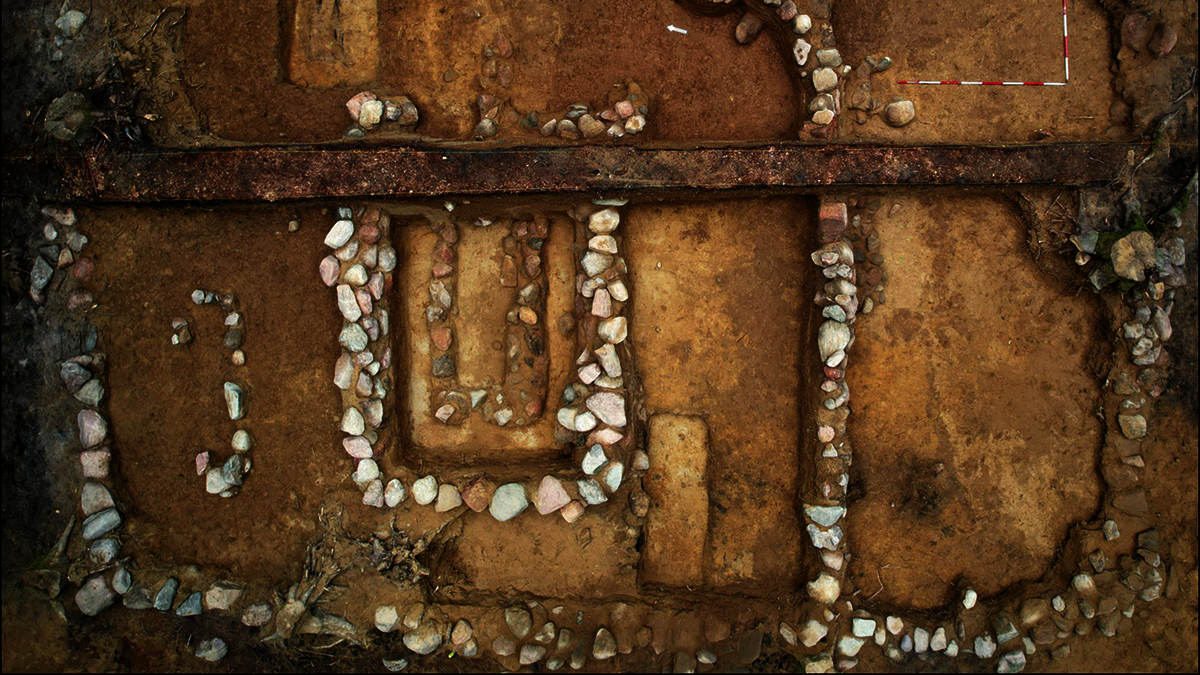 Tajemnice słowiańskich kurhanów spod Słupska – spotkanie z dr. Sławomirem Wadylem