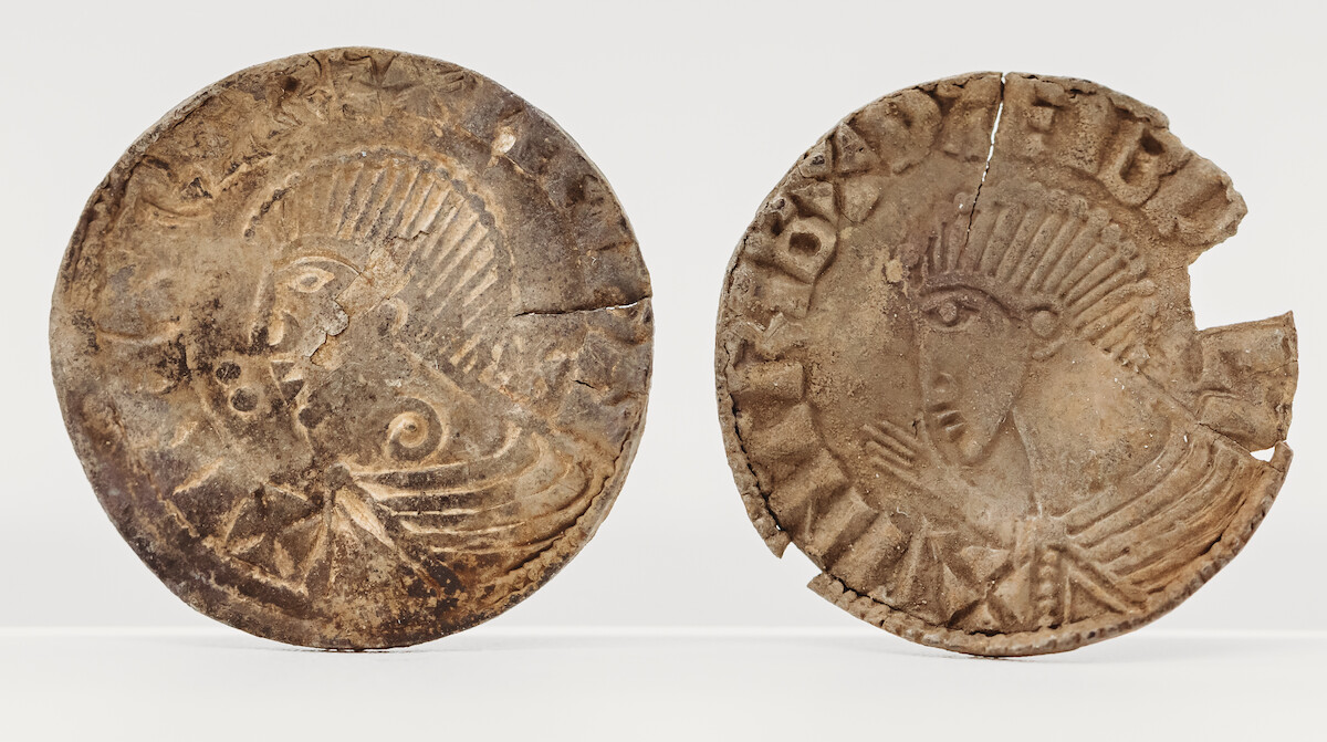 Moneta Sithrica Jedwabnobrodego, króla Dublina w latach 989-1036. Źródło: Manx National Heritage