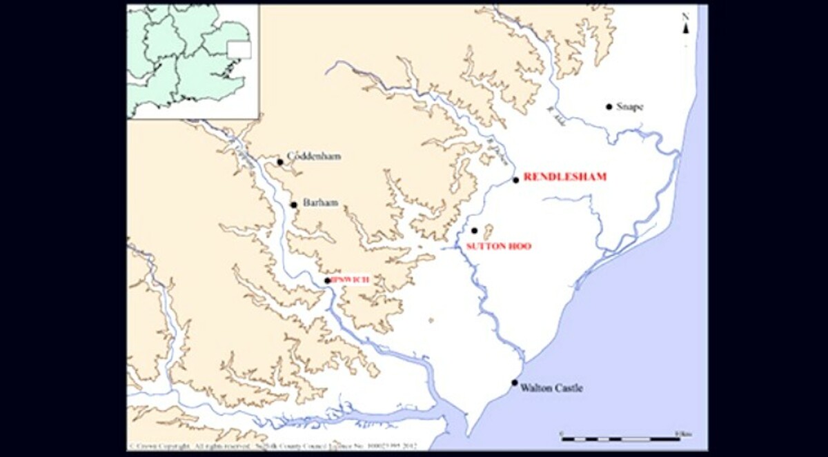 Lokalizacja Rendlesham i Sutton Hoo na wschodnim wybrzeżu Anglii. Źródło: <a href='https://heritage.suffolk.gov.uk/rendlesham-in-context' rel='noopener'>Suffolk Heritage Explorer</a>.