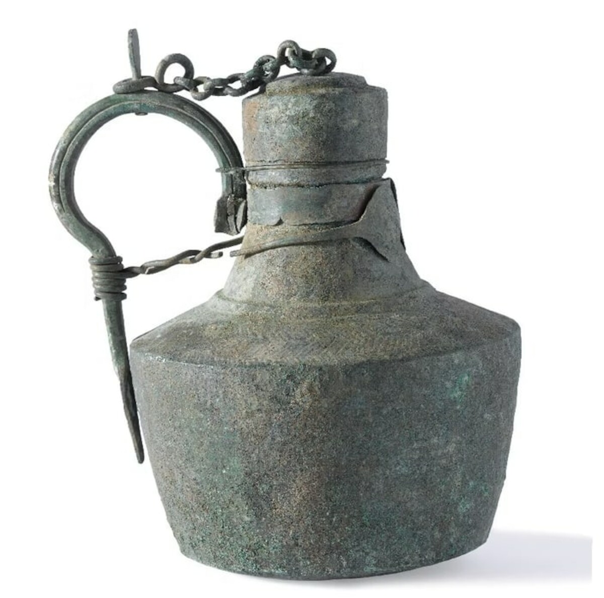 Miedziany dzban bizantyński z pochówku książęcego z Prittlewell w Esseksie. Źródło: <a href='https://www.southendmuseums.co.uk/princely-burial?pgid=jvs7u6z5-17ba9312-3c25-11ea-be76-063f49e9a7e4'>Southend Museums</a>.