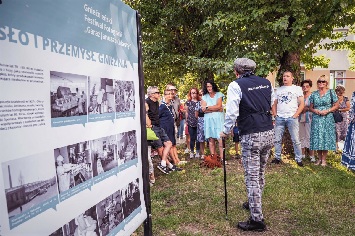 Spotkanie z Władysławem Nielipińskim o fotografii Janusza Chlasty Spotkanie z Władysławem Nielipińskim o fotografii Janusza Chlasty