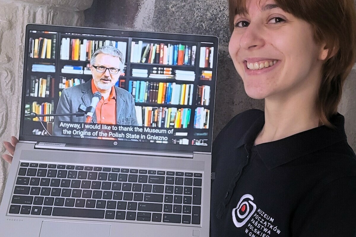 Współpraca przy projekcie z anglojęzycznymi Youtuberami Współpraca przy projekcie z anglojęzycznymi Youtuberami